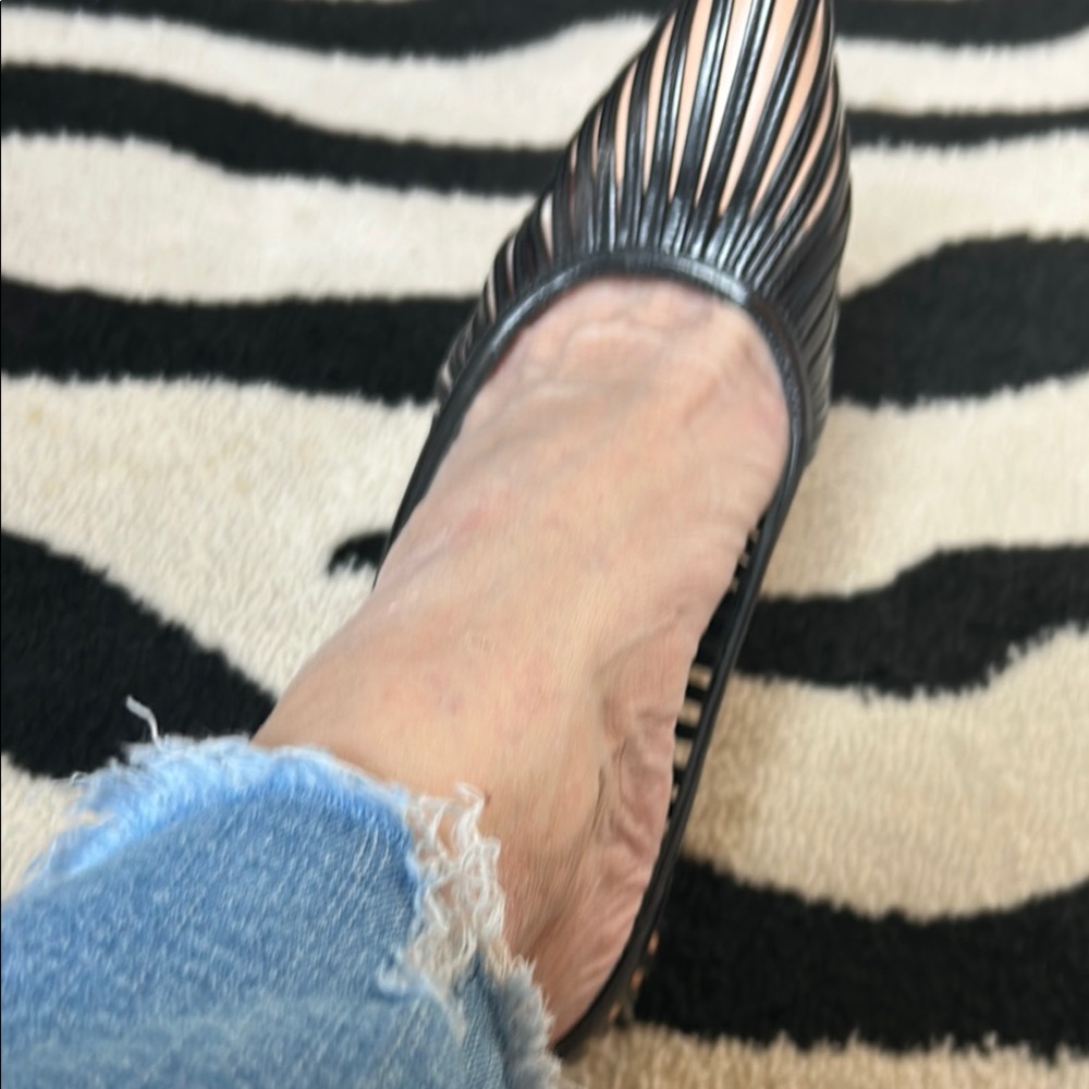 Gucci Black and Cream Stiletto Heels - Picture 8 of 8